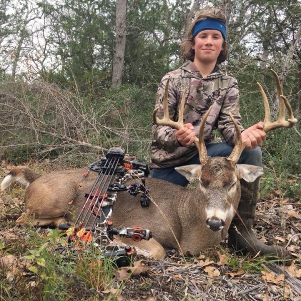 successful whitetail buck trophy hunt at oak creek ranch and lodge in columbus texas